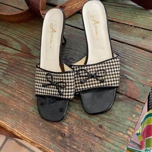 Houndstooth slip one